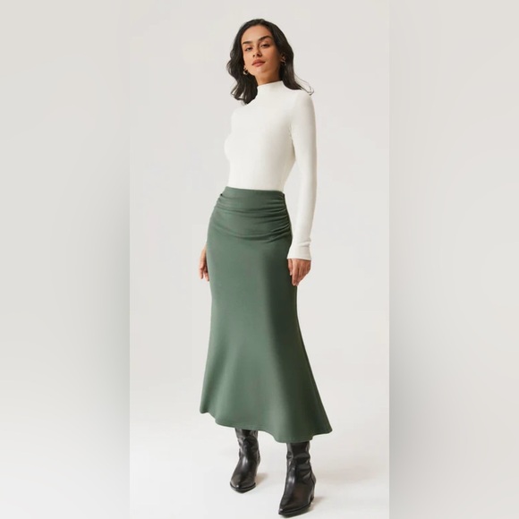 OGL Mermaid Maxi Skirt with Ruched Side & Brushed Inside -
Bush Green - Large - Picture 3 of 6